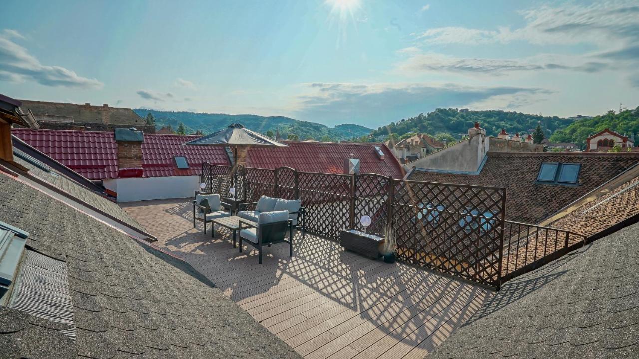Rooftop Proprety With Large Terrace & Stunning Views - Brašov Exteriér fotografie