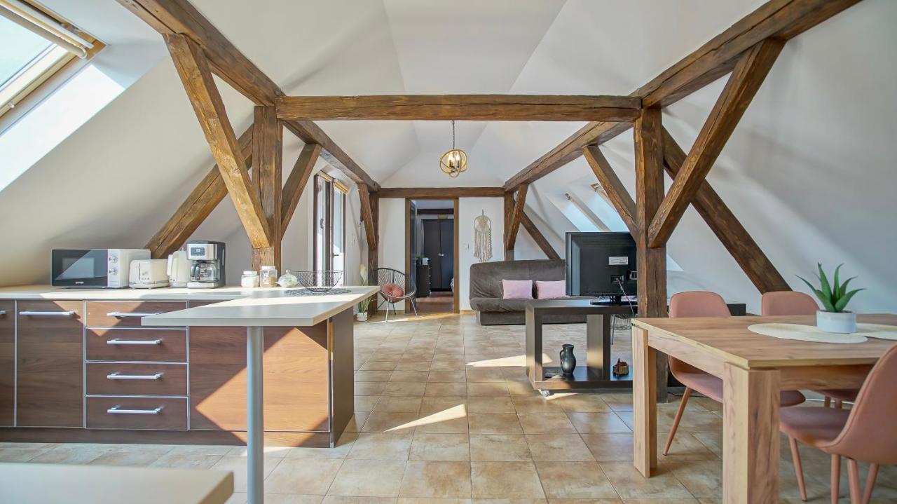 Rooftop Proprety With Large Terrace & Stunning Views - Brašov Exteriér fotografie